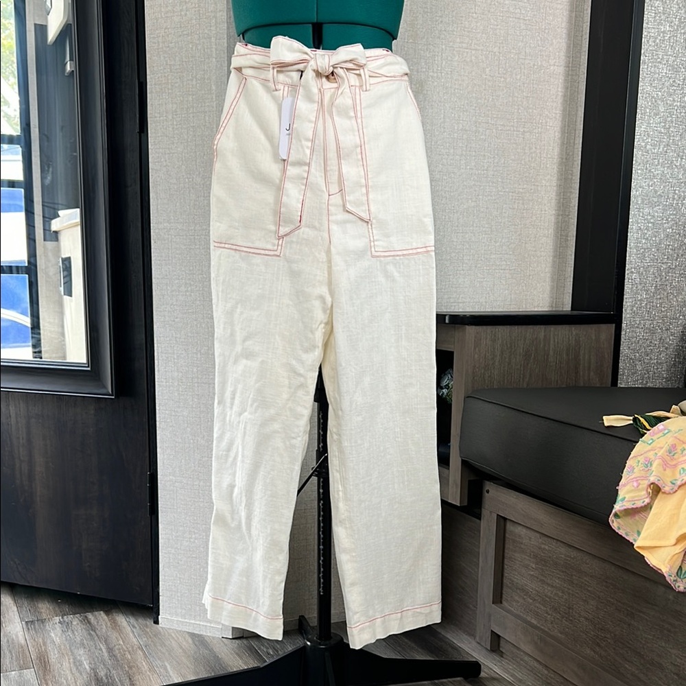 ✨ J.O.A. High-Waisted Paper Bag Pants in White